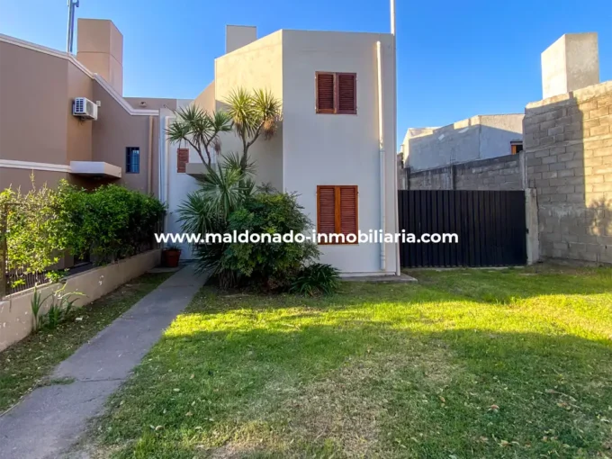 ALQUILO CASA 3DOR | BARRIO CISPREN | Propiedades Inmobiliaria Maldonado