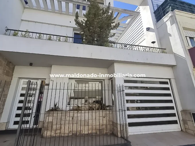 ALQUILER CASA CATEGORÍA 5DOR | ZONA MICROCENTRO | Propiedades Inmobiliaria Maldonado