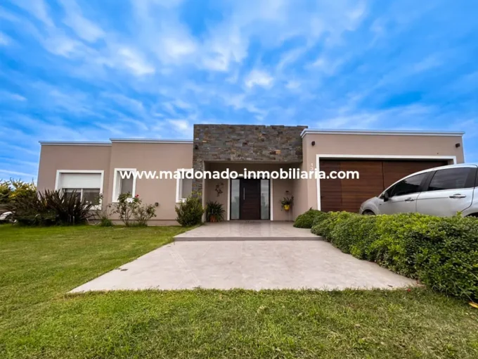 CASA EN VENTA 3DOR | COUNTRY RIVERSIDE | Propiedades Inmobiliaria Maldonado