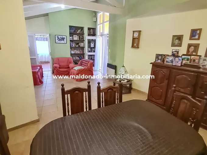 CASA EN VENTA 3DOR | ZONA PARQUE SARMIENTO | Propiedades Inmobiliaria Maldonado