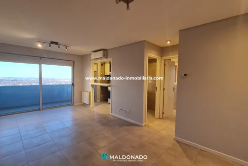 ALQUILER DPTO 1DOR CON BALCÓN | TORRES CARDINALES | Propiedades Inmobiliaria Maldonado